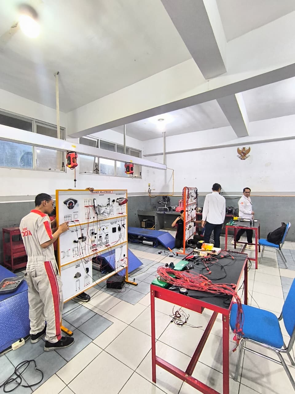 Mengenal Ujian Kompetensi Keahlian (UKK) di SMK PGRI 3 Malang: Persiapan Siswa Teknik Sepeda Motor Menuju Kelas Excellent